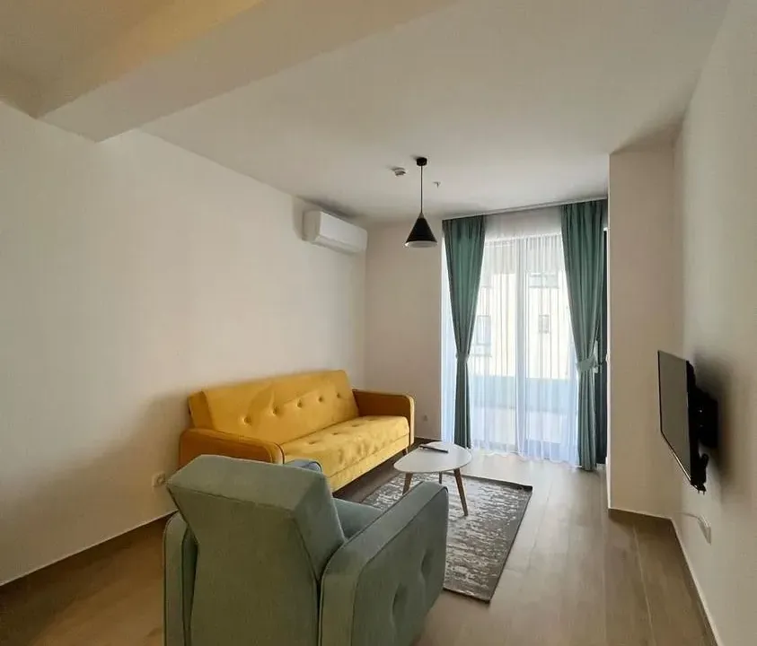 Izdavanje, jednosoban stan, 60m², Rafailovići, Budva
