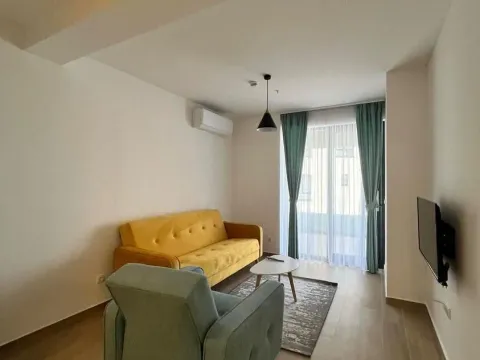 Izdavanje, jednosoban stan, 60m², Rafailovići, Budva