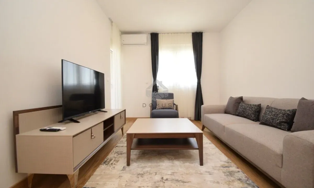 Izdavanje, jednosoban stan, 46m², New City, Podgorica