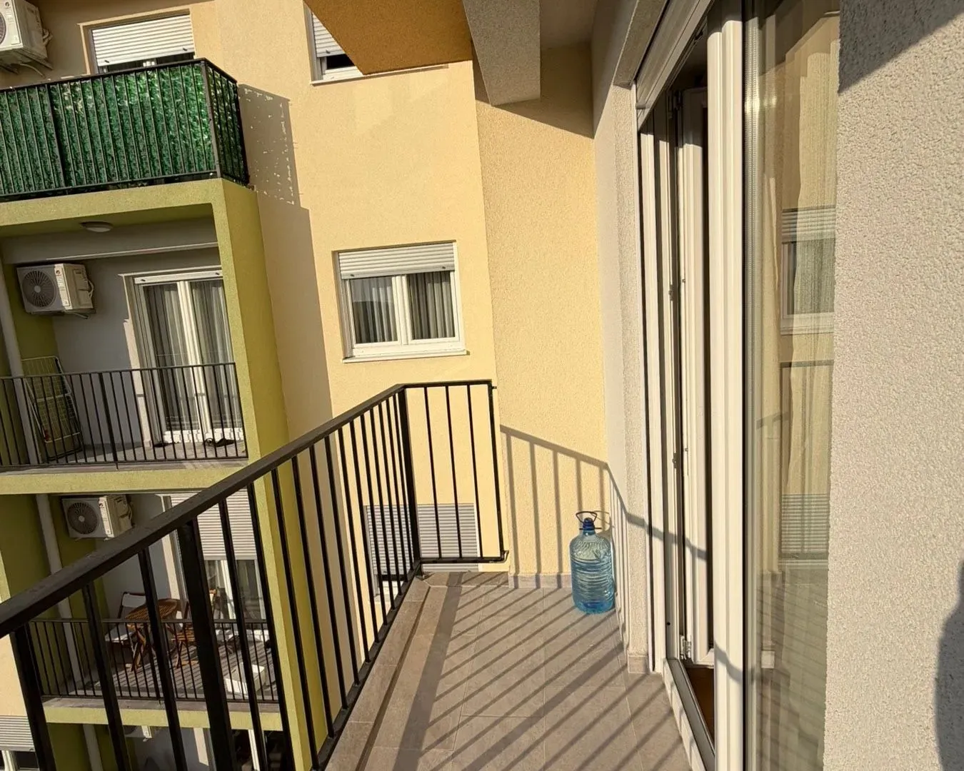 Izdavanje, jednosoban stan, 39m², Pobrežje, Podgorica