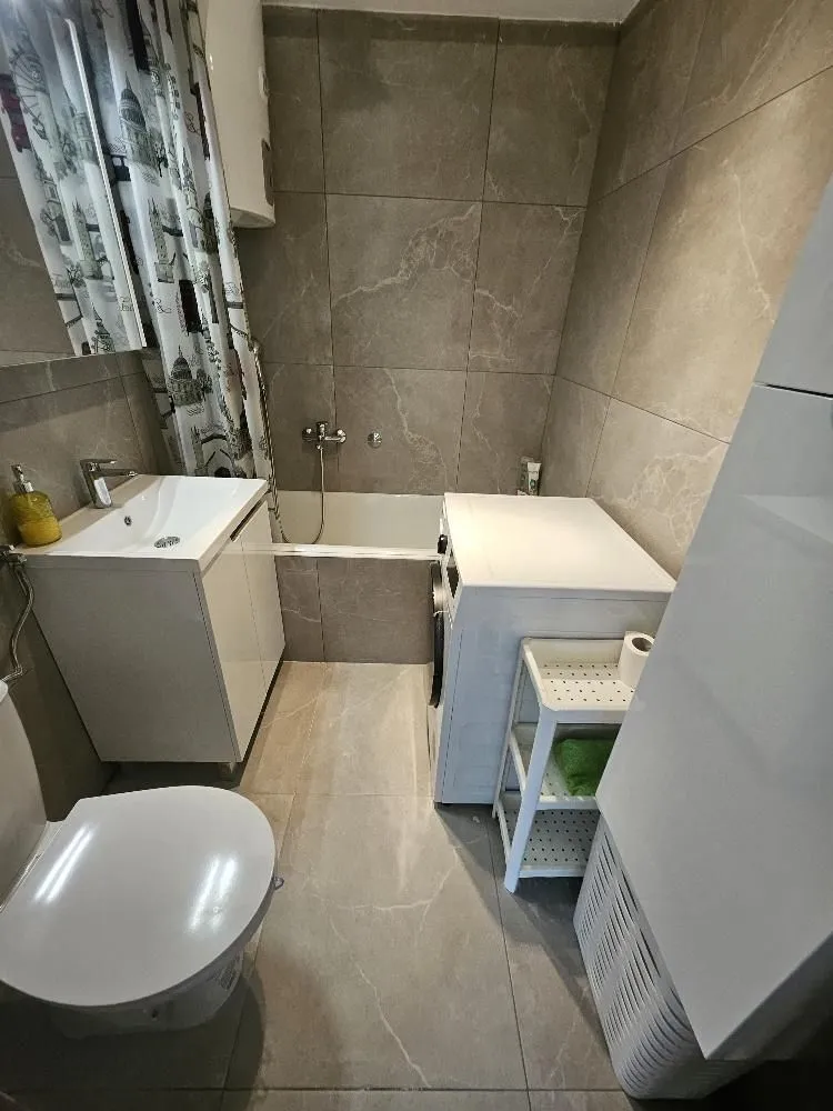 Izdavanje, dvosoban stan, 37m², Stari Grad, Beograd