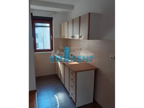 Izdavanje, trosoban stan, 90m², Vračar Sve Podlokacije, Beograd - image 3