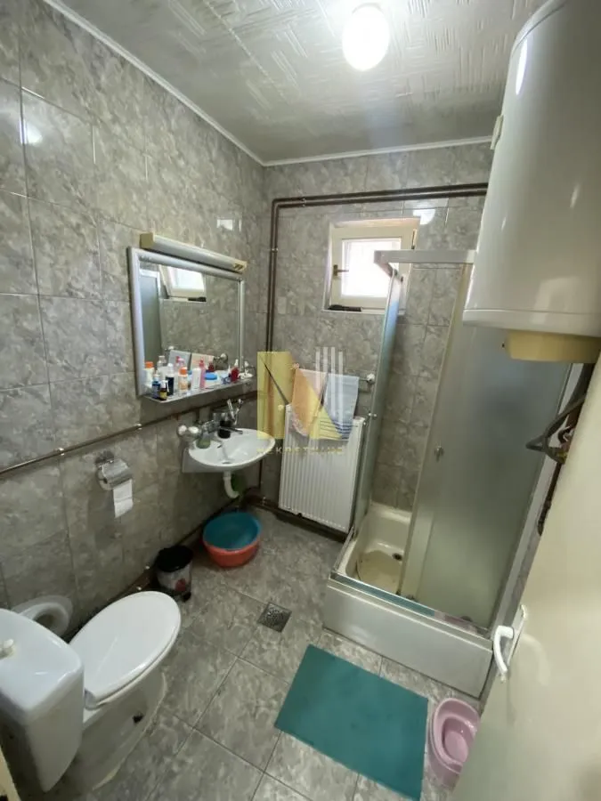 Prodaja, kuća, 224m², Kać, Novi Sad Sve Podlokacije