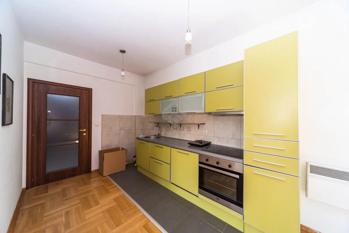 Prodaja, dvosoban stan, 72m², Momišići, Podgorica