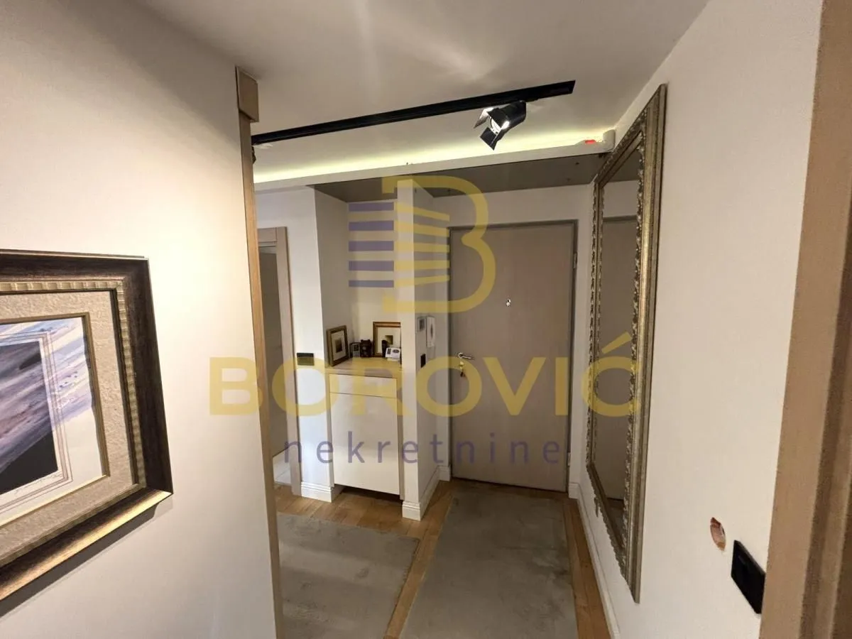 Prodaja, trosoban stan, 83m², Vračar Sve Podlokacije, Beograd