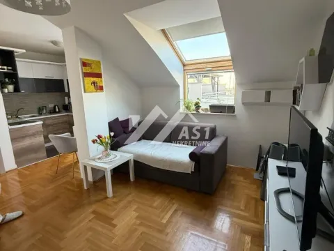 Izdavanje, dvosoban stan, 70m², Novi Sad Sve Podlokacije, Novi Sad - image 1