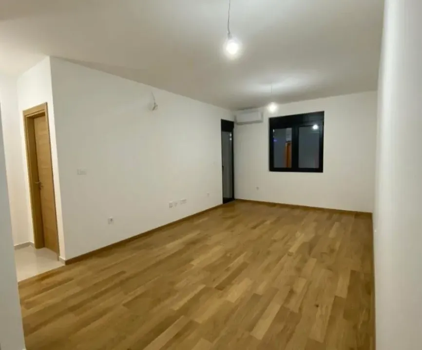 Izdavanje, jednosoban stan, 45m², City Kvart, Podgorica