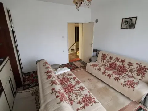 Sale, house, 199m², Kula, Srbija - image 22