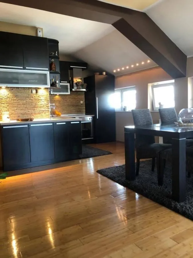 Prodaja, trosoban stan, 124m², Nova Detelinara, Novi Sad Sve Podlokacije