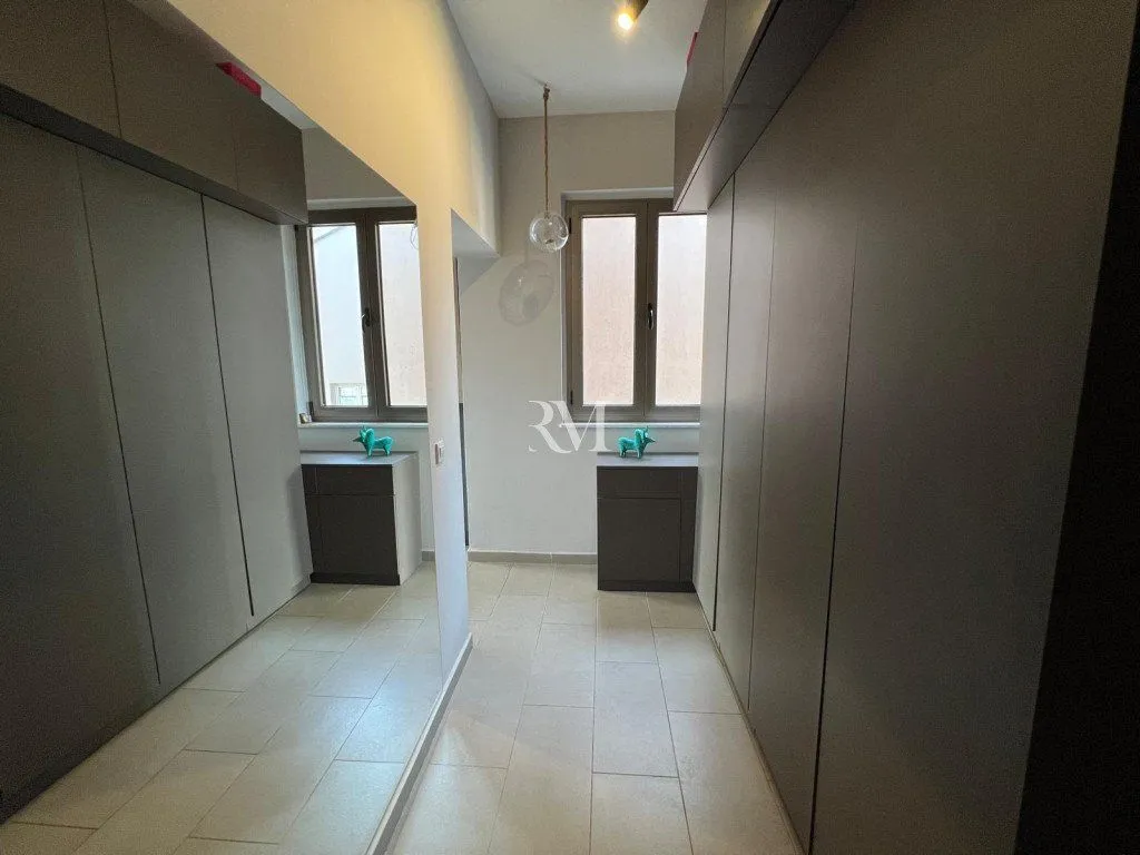 Prodaja, jednosoban stan, 47m², Pod Kuk, Tivat