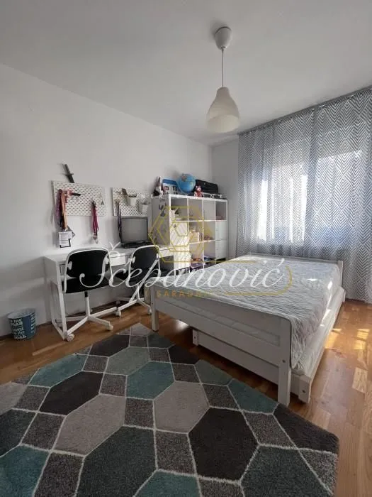 Prodaja, trosoban stan, 75m², Petrovaradin, Novi Sad