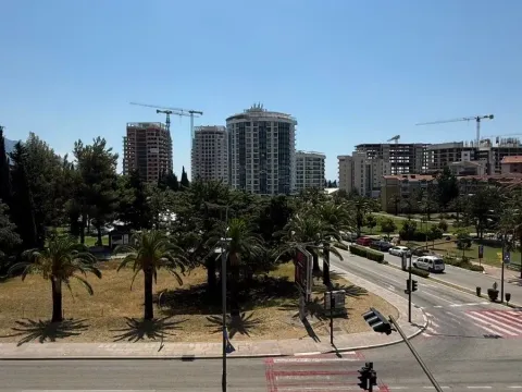 Prodaja, jednosoban stan, 37m², Centar, Budva - image 6
