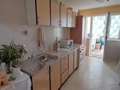 Prodaja, jednosoban stan, 58m², Centar, Ulcinj - image 4