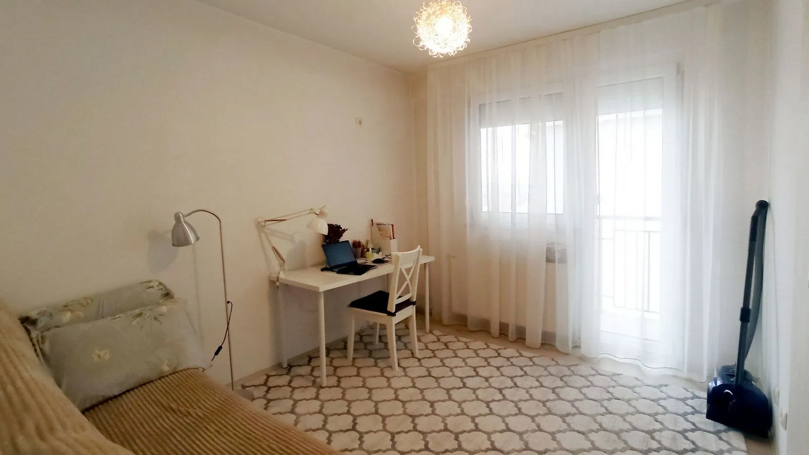 Prodaja, četvorosoban stan, 111m², Centar, Loznica