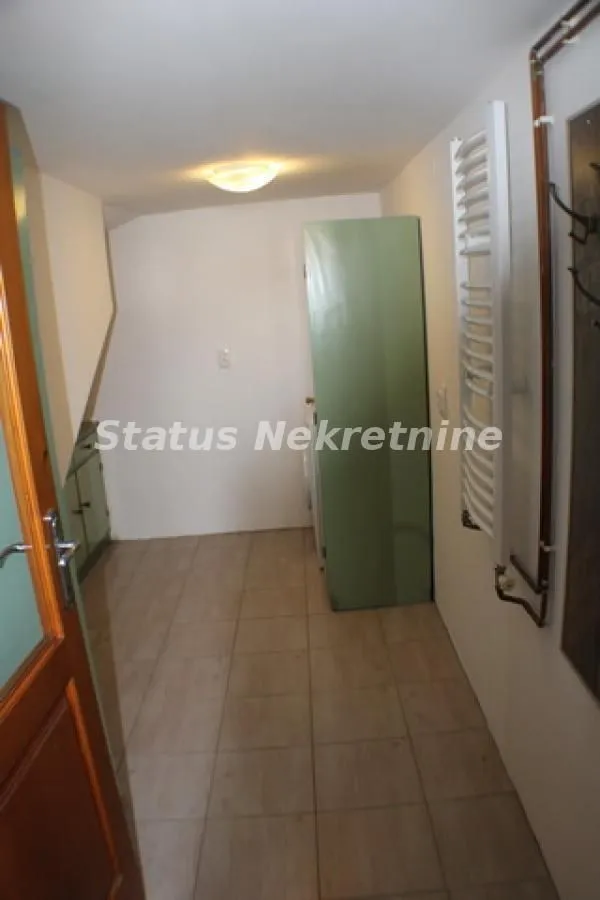 Prodaja, kuća, 307m², Sremska Kamenica, Petrovaradin