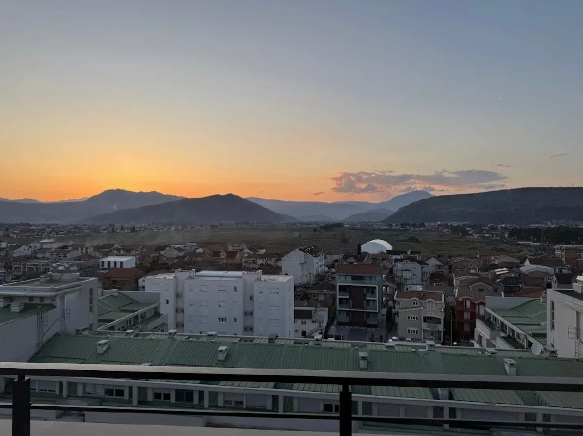 Rent, three bedroom apartment, 96m², Tološka šuma, Podgorica
