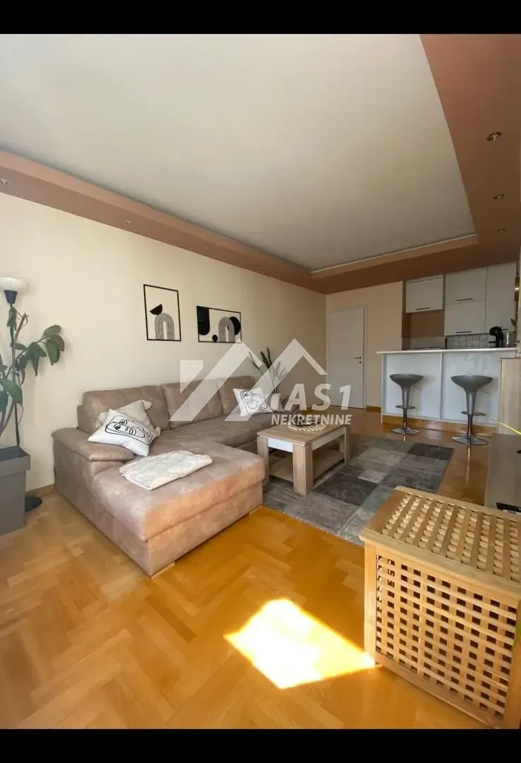 Rent, two bedroom apartment, 47m², Bulevar Oslobodjenja, Novi Sad Sve Podlokacije