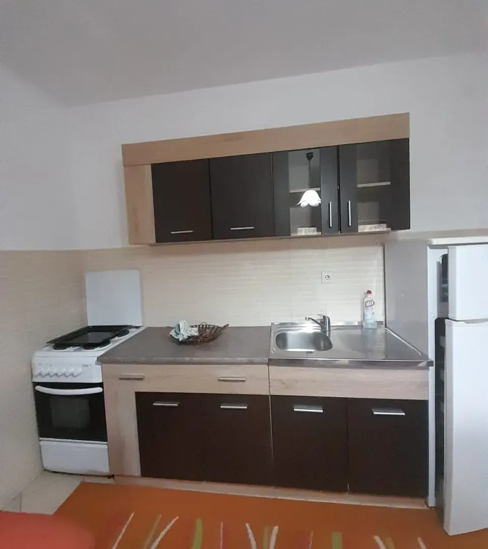 Izdavanje, jednosoban stan, 40m², Čeluga, Bar