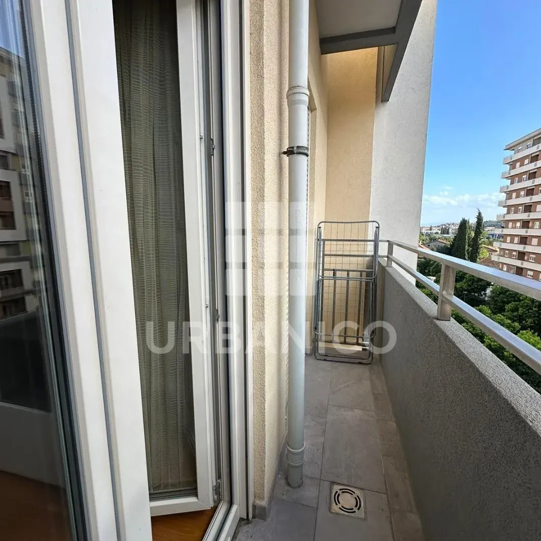Izdavanje, jednosoban stan, 42m², Central Point, Podgorica
