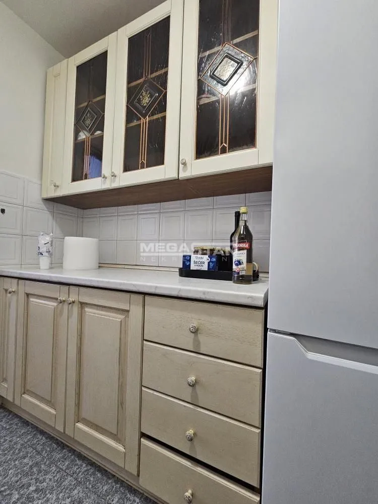 Rent, two bedroom apartment, 53m², Kalenić Pijaca, Vračar Sve Podlokacije