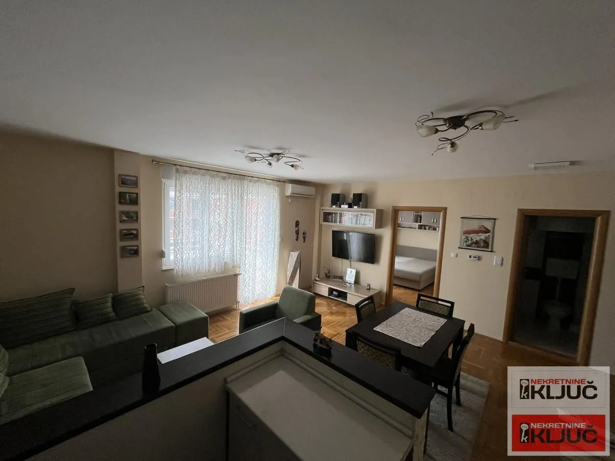 Prodaja, dvosoban stan, 43m², Podbara, Novi Sad Sve Podlokacije