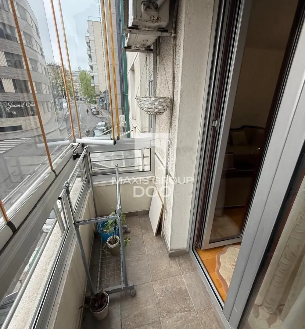 Izdavanje, trosoban stan, 81m², Čubura, Beograd