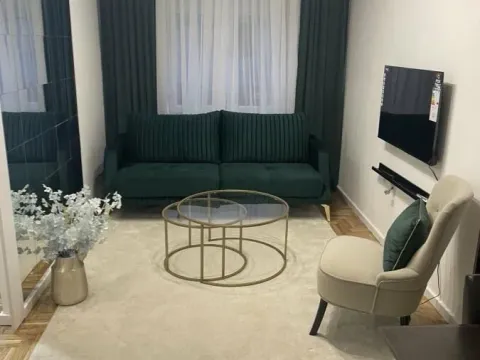 Stan in Bulevar Evrope