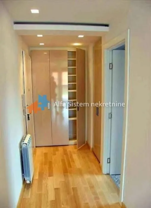 Rent, four bedroom apartment, 170m², Kalenić Pijaca, Vračar Sve Podlokacije