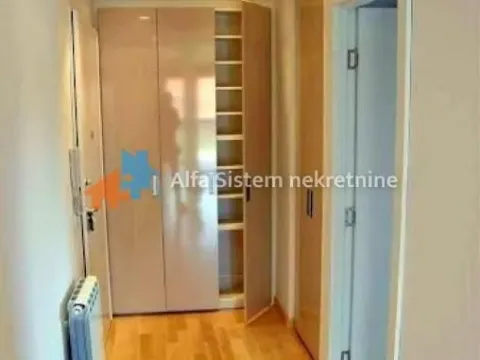 Rent, four bedroom apartment, 170m², Kalenić Pijaca, Vračar Sve Podlokacije - image 26