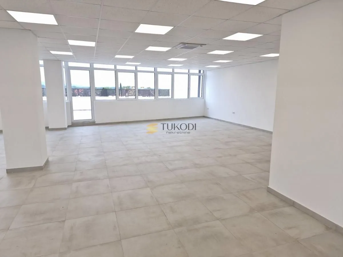 Prodaja, poslovni prostor, 1867m², Telep, Novi Sad Sve Podlokacije