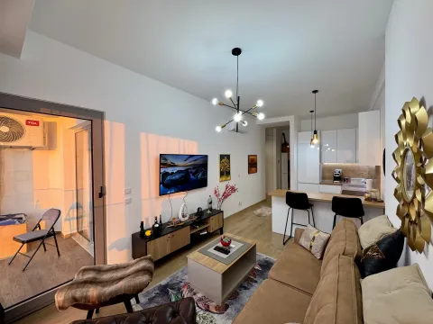 Stan-na-dan, jednosoban stan, 50m², Centar, Bar - image 2