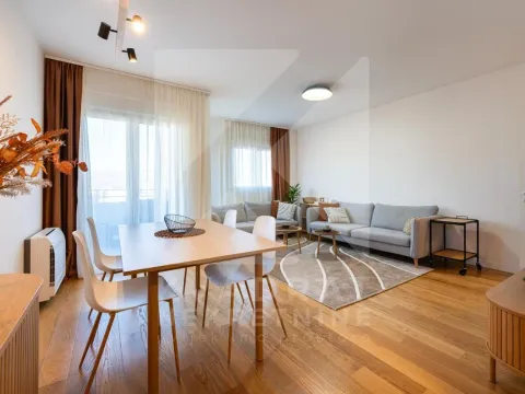 Izdavanje, dvosoban stan, 73m², Central Point, Podgorica - image 1