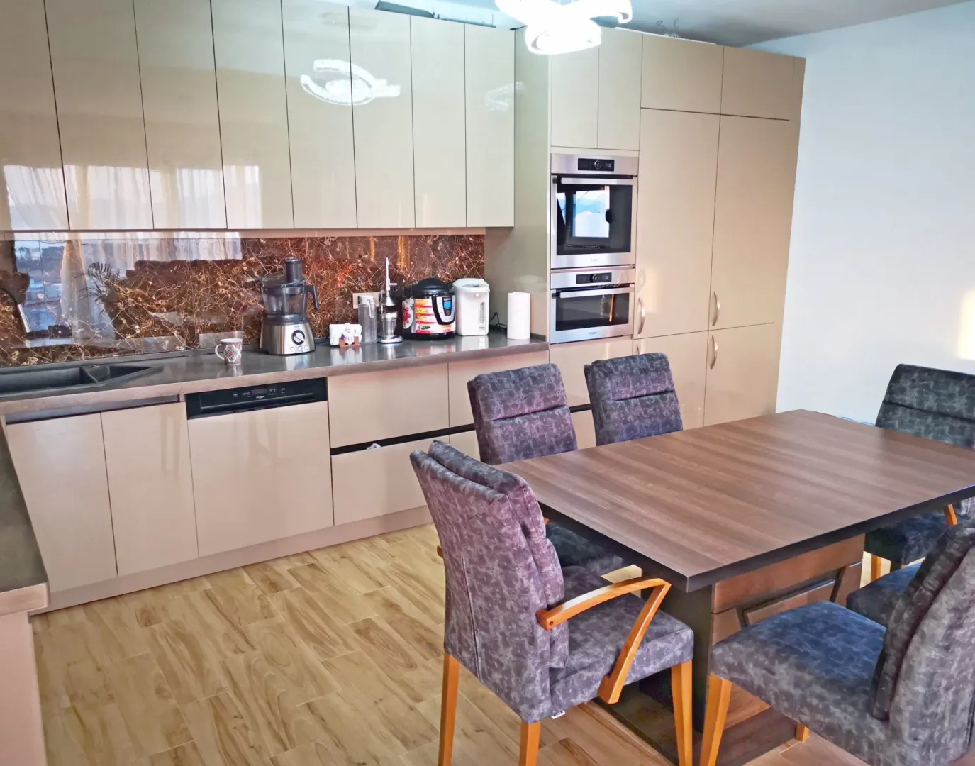 Prodaja, kuća, 207m², Bar, Crna Gora