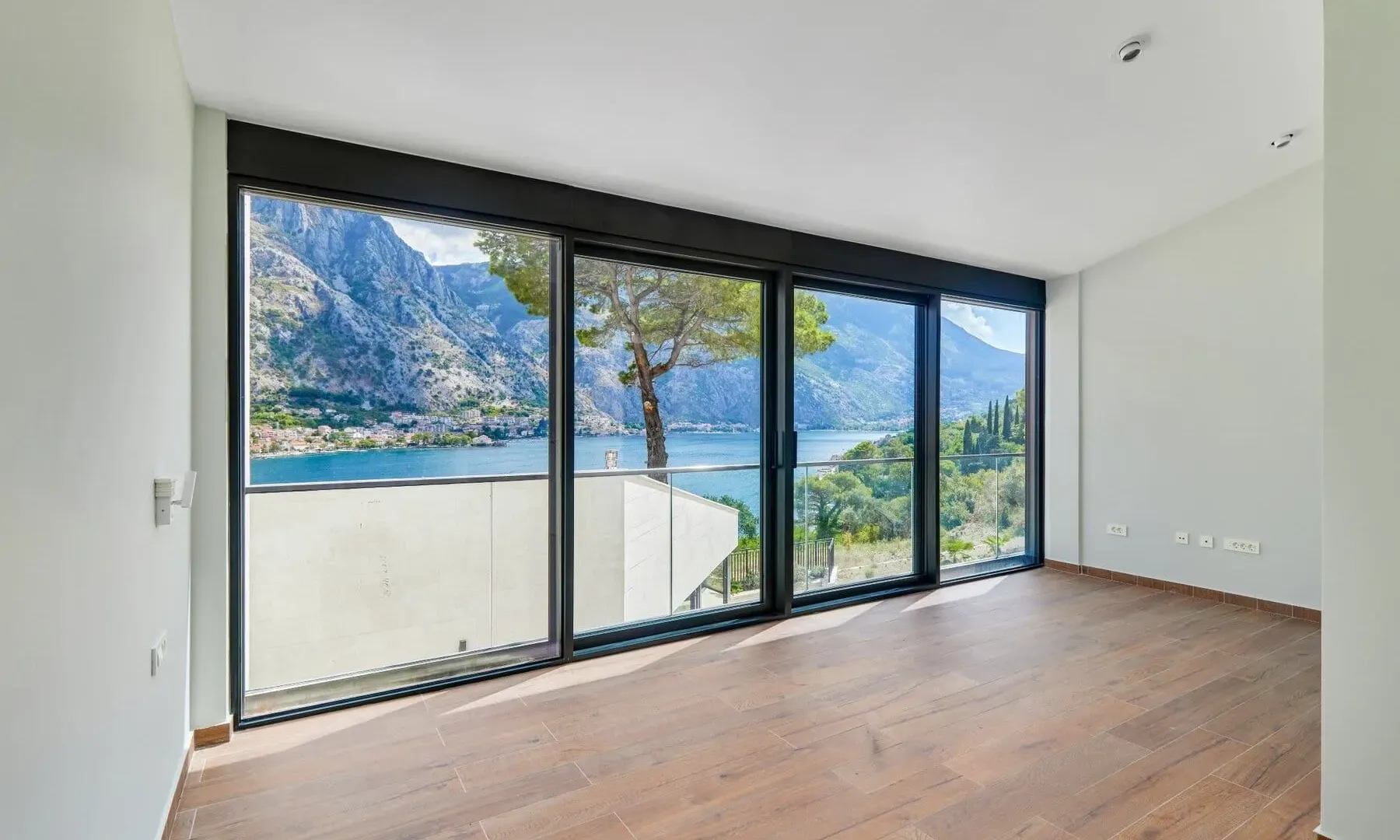 Sale, house, 479m², Prčanj, Kotor