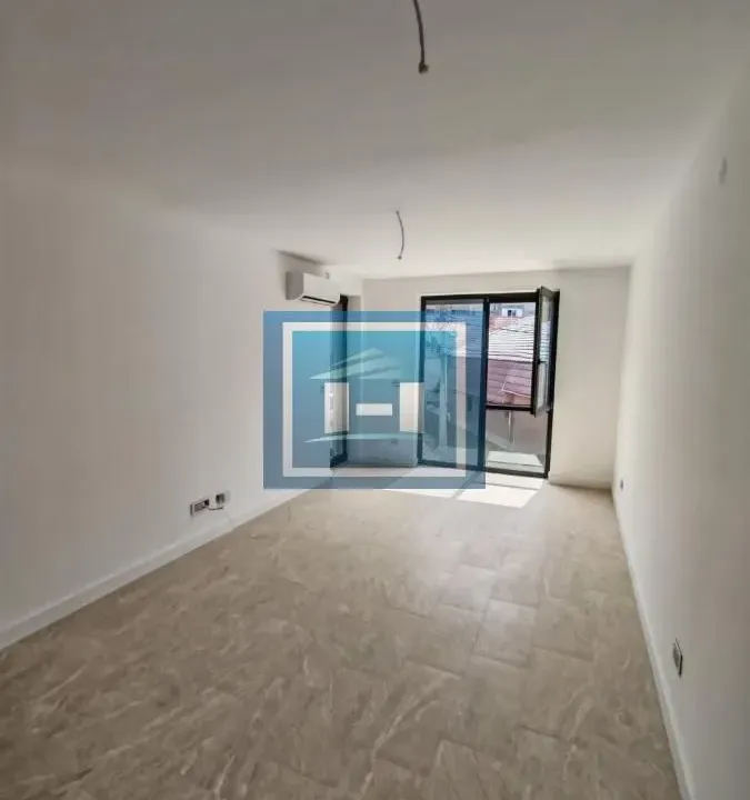 Prodaja, trosoban stan, 71m², Centar, Paraćin