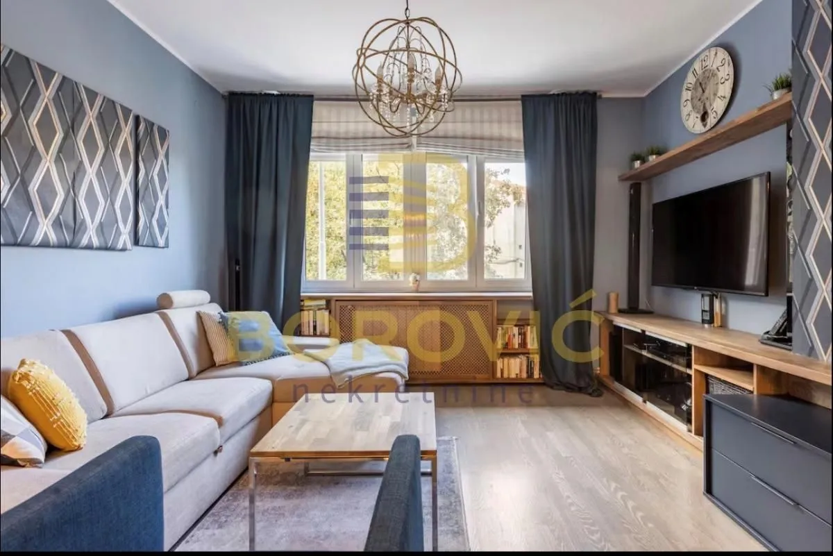 Prodaja, trosoban stan, 77m², Skadarlija, Beograd