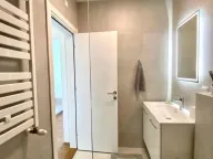 Izdavanje, trosoban stan, 75m², Bulevar, Niš - image 11