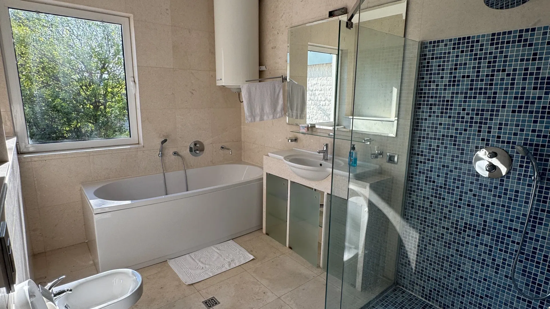 Rent, house, 600m², Topla, Herceg Novi