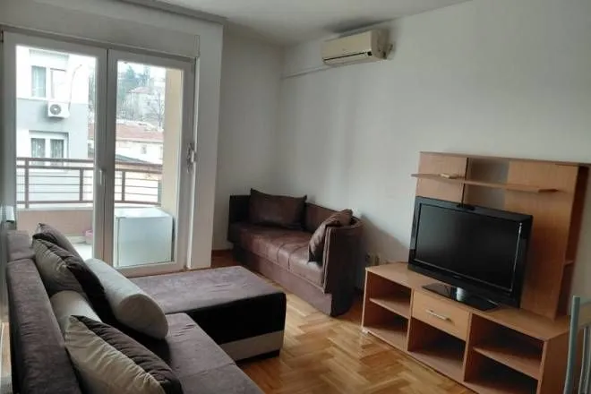 Rent, two bedroom apartment, 40m², Crveni Krst, Beograd