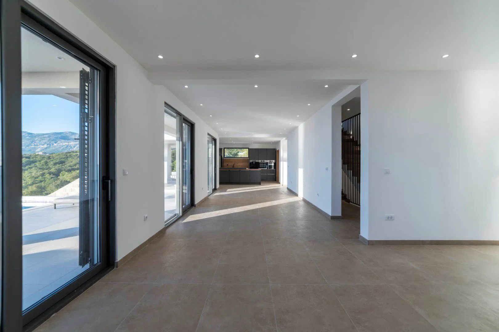 Sale, house, 420m², Blizikuće, Budva