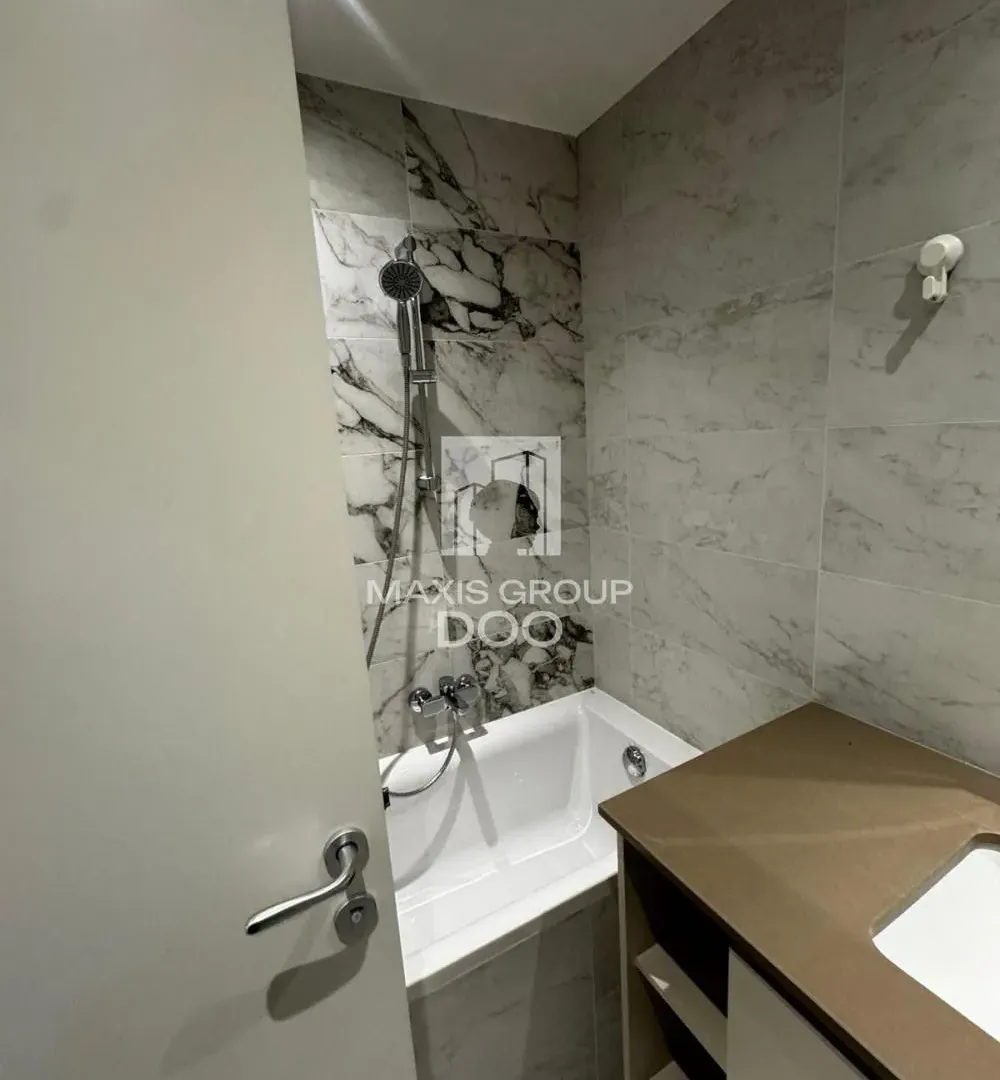 Prodaja, trosoban stan, 81m², Savski Venac, Beograd