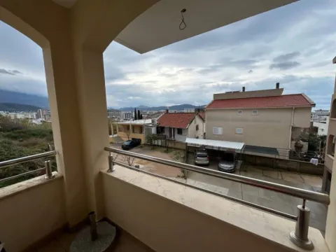 Rent, three bedroom apartment, 120m², Bar, Crna Gora - image 9