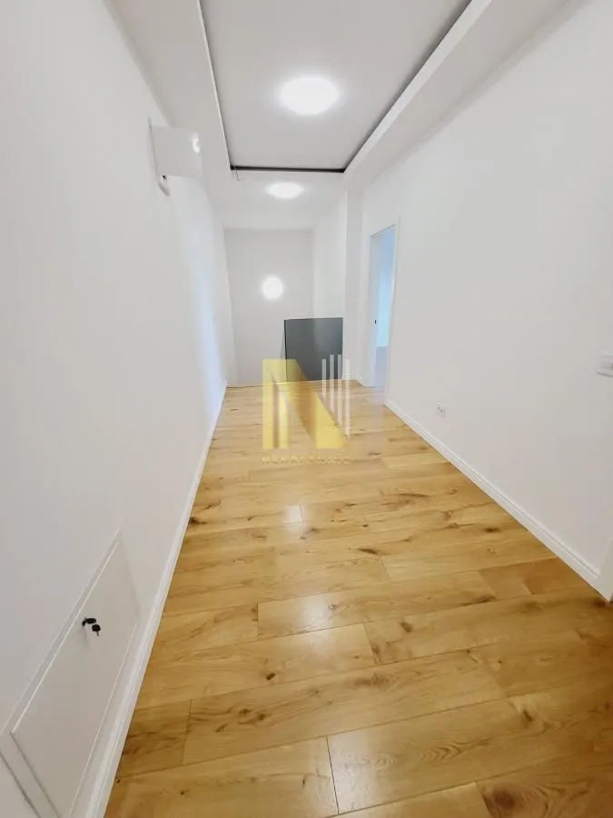Prodaja, četvorosoban stan, 170m², Grbavica, Novi Sad Sve Podlokacije