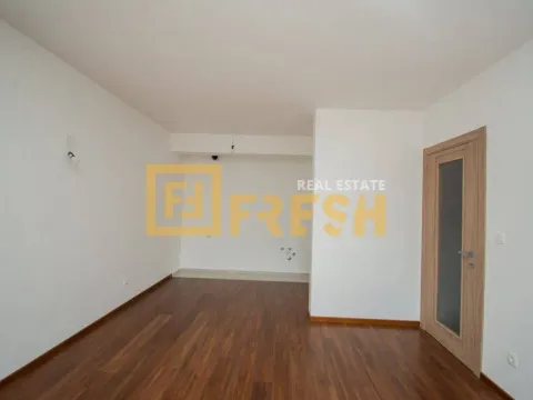 Izdavanje, trosoban stan, 95m², Master Kvart, Podgorica - image 6