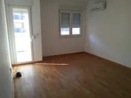 Izdavanje, jednosoban stan, 44m², City Kvart, Podgorica - image 2