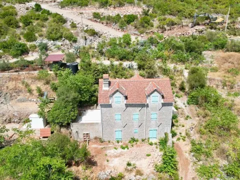 Prodaja, kuća, 138m², Zagora, Kotor - image 11