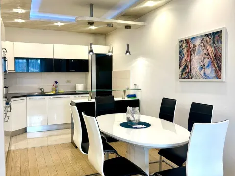 Rent, two bedroom apartment, 76m², City Kvart, Podgorica - image 4