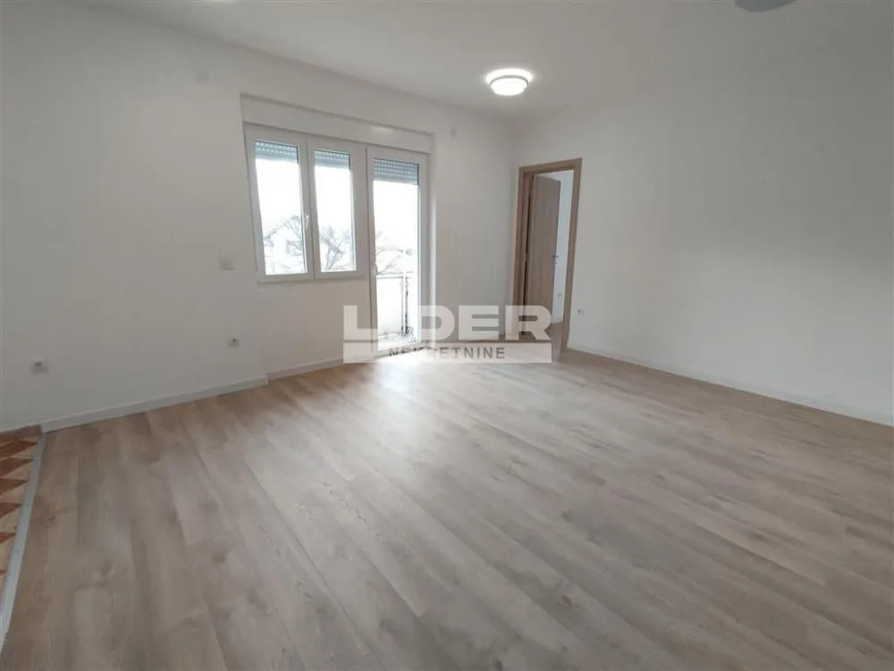 Prodaja, trosoban stan, 67m², Slavujev Venac, Zvezdara Sve Podlokacije