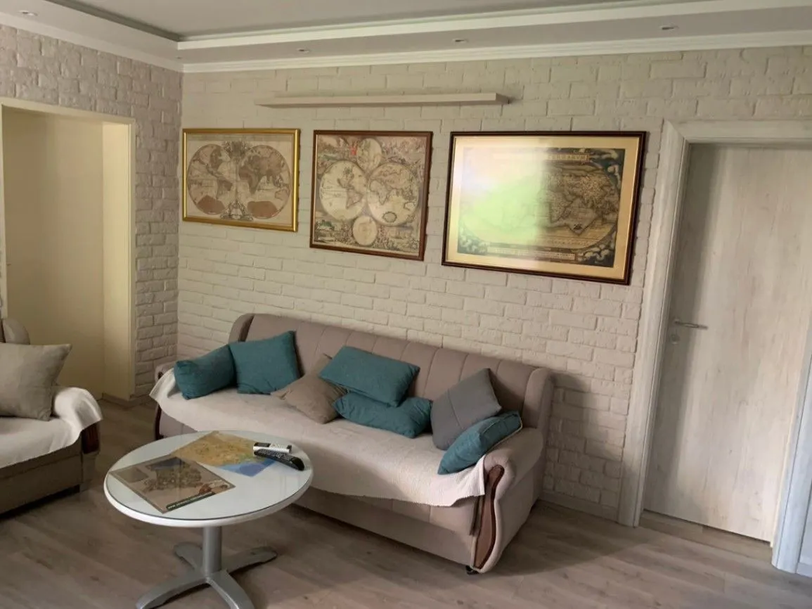 Izdavanje, dvosoban stan, 55m², Mrčevac, Tivat