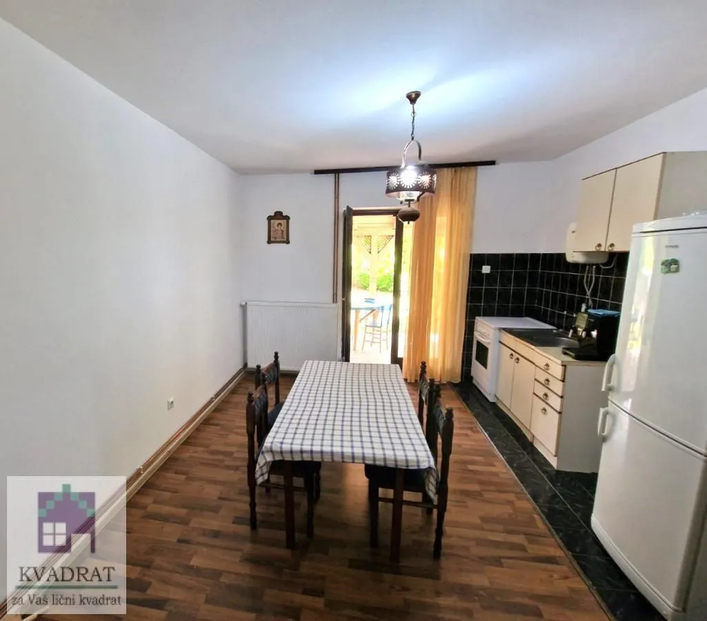 Prodaja, kuća, 219m², Centar, Ub